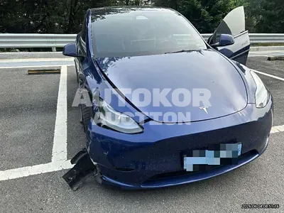 2023, Tesla / Model Y, 120000 км., electric