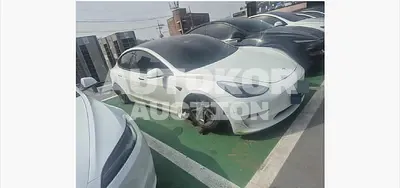 2021, Tesla / Model 3, VIN: 5YJ3E1EA8MF889451, 94186 км., electric, 158 куб.см.