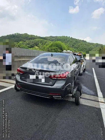 2017, Genesis / G80, 104623 км., gas, 3300 куб.см.