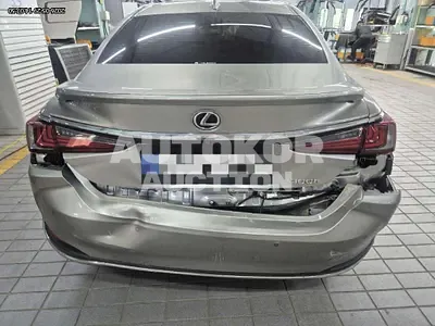 2025, Lexus / es300h, 7810 км., hybrid