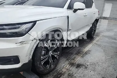 2022, Volvo / XC40, VIN: YV1XZK92CN2788859, 20073 км., gas