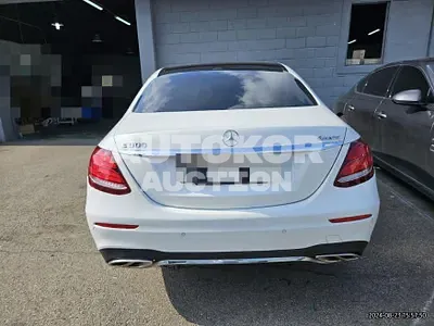 2016, Mercedes-Benz / E 300, 157316 км., gas, 1991 куб.см.