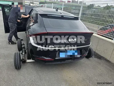 2022, Kia / ev6, 68810 км., electric