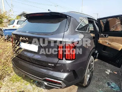 2023, Kia / Sorento, VIN: KNARH81GBPA145927, 500 км., hybrid