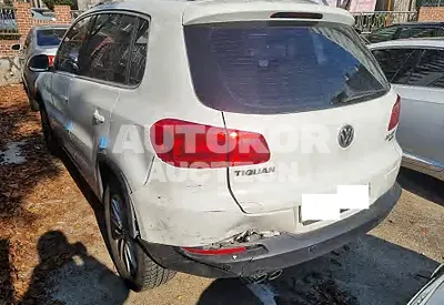 2015, Volkswagen / Tiguan, VIN: WVGZZZ5NZFW611987, 90290 км., diesel