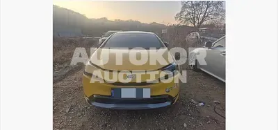 2024, Toyota / Prius, 10352 км., hybrid, 1987 куб.см.