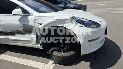 2020, Tesla / Model 3, 161000 км., electric