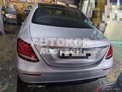 2017, Mercedes-Benz / E 300, 157242 км., gas