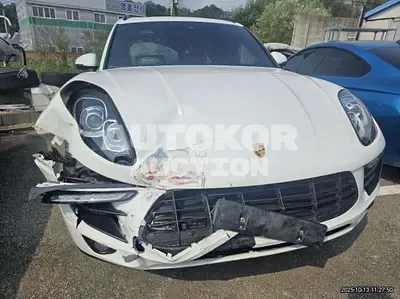 2017, Porsche / Macan, VIN: WP1AA2950HLB22796, 97123 км., gas