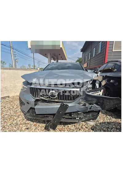 2023, Volvo / XC40, 30622 км., hybrid, 1969 куб.см.