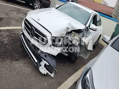 2021, Mercedes-Benz / E 350, gas