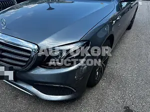 2020, Mercedes-Benz / E 300, unknown