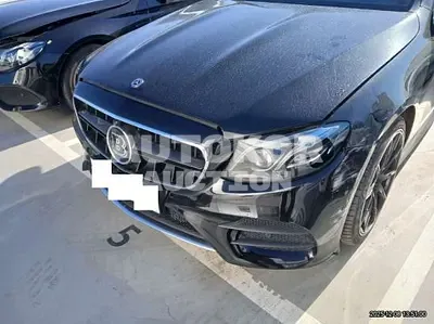 2017, Mercedes-Benz / e400, 139210 км., gas