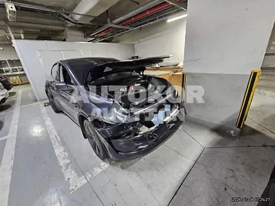 2025, Tesla / Model Y, 4947 км., electric