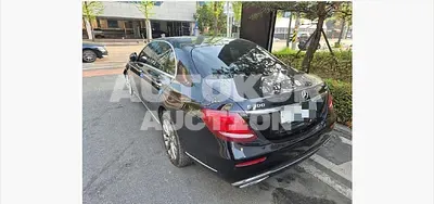 2017, Mercedes-Benz / e300, 55153 км., gas, 1991 куб.см.