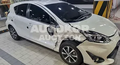 2019, Toyota / Prius C, VIN: JTDKDTB30K1626196, 43710 км., hybrid