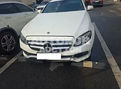 2017, Mercedes-Benz / e220, 114317 км., diesel