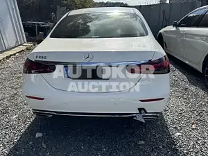 2022, Mercedes-Benz / E 250, gas