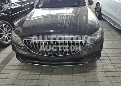 2017, Mercedes-Benz / e300, 74902 км., gas