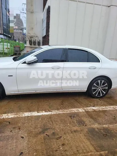 2027, Mercedes-Benz / e300, 500000 км., unknown