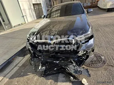 2025, BMW / i5, 8887 км., electric