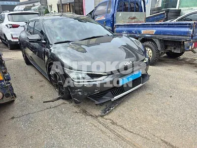 2021, Kia / ev6, VIN: KNAC281AFNA021979, 76596 км., electric