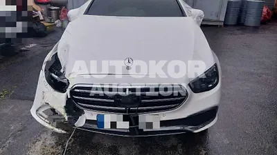 2022, Mercedes-Benz / E 300, 32671 км., hybrid