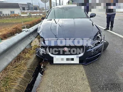 2016, Jaguar / XE, gas