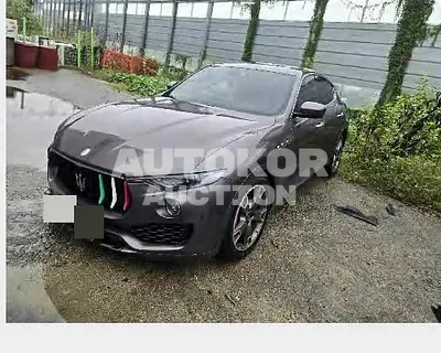 2017, Maserati / Levante, 157258 км., gas, 998 куб.см.