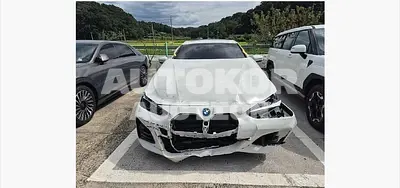 2022, BMW / i4, electric, 211 куб.см.