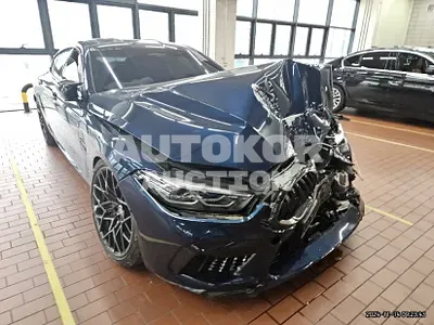 2021, BMW / M8, 3979 км., gas