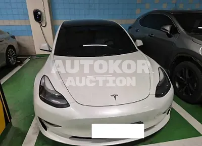 2021, Tesla / Model 3, 59049 км., electric