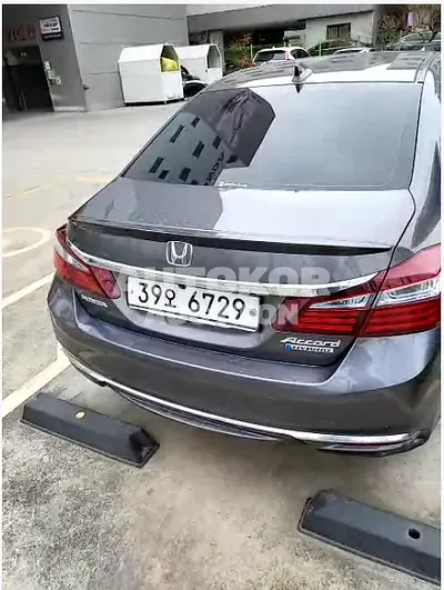 2017, Honda / Accord, VIN: JHMCR6650HC202323, 53055 км., hybrid