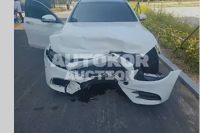2020, Mercedes-Benz / E 350, VIN: W1KZF8GB6LA845824, 63581 км., gas