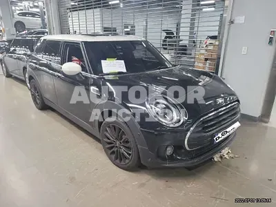 2021, MINI / Clubman, VIN: WMWXJ3100M2N88274, 26951 км., gas