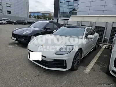 2025, Porsche / Panamera, 40000 км., gas