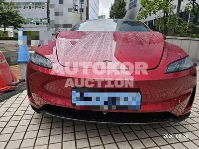 2026, Tesla / Model 3, 284 км., electric