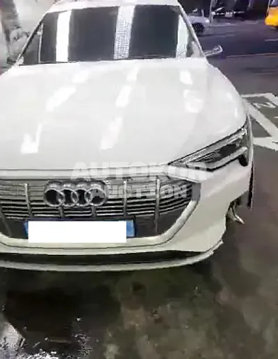2023, Audi / e-tron, VIN: WAUZZZGE7PB011947, 1889 км., electric