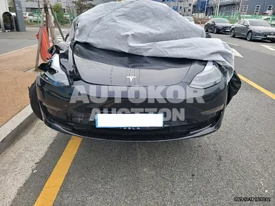 2022, Tesla / Model 3, VIN: 5YJ3E1EB6NF228740, electric