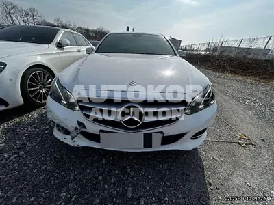 2014, Mercedes-Benz / E 220, 235885 км., diesel