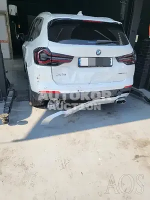 2022, BMW / 330, 10000 км., unknown