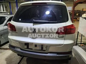 2015, Volkswagen / Tiguan, VIN: WVGZZZ5NZFW557984, 99509 км., diesel