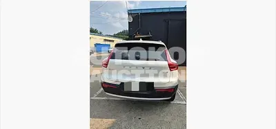 2024, Volvo / XC40, gas, 1969 куб.см.