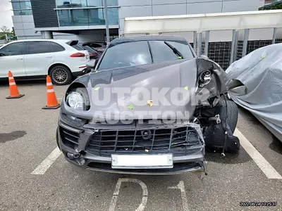 2015, Porsche / Macan, VIN: WP1AD2957FLB83227, 116968 км., diesel
