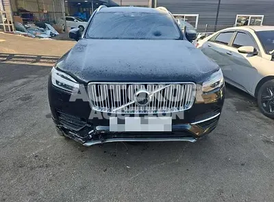 2017, Volvo / XC90, VIN: YV1LFA22CH1146120, 70146 км., gas