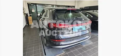 2020, Audi / e-tron, 127070 км., electric, 234 куб.см.