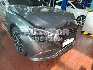 2021, Mercedes-Benz / E 300, VIN: W1KZF5EB6MA883427, hybrid