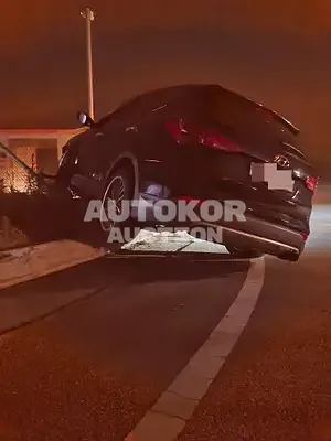 2015, Hyundai / Santa FE, VIN: KMHSW81UBFU446666, 180000 км., diesel