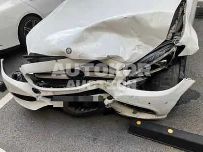2015, Mercedes-Benz / C 200, gas
