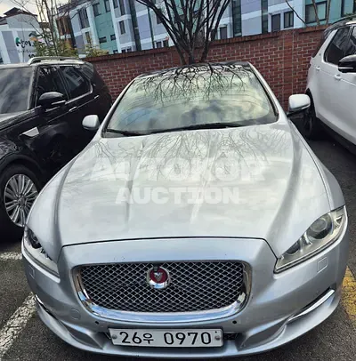 2015, Jaguar / XJ, VIN: SAJAJ22D1F8V84840, gas, 3000 куб.см.